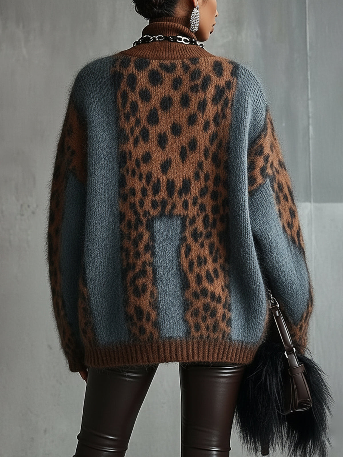 Samantha - Leopard Turtleneck Sweater