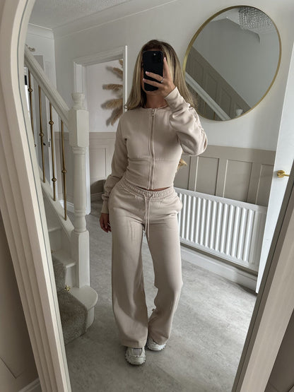 Melissa - Tracksuit