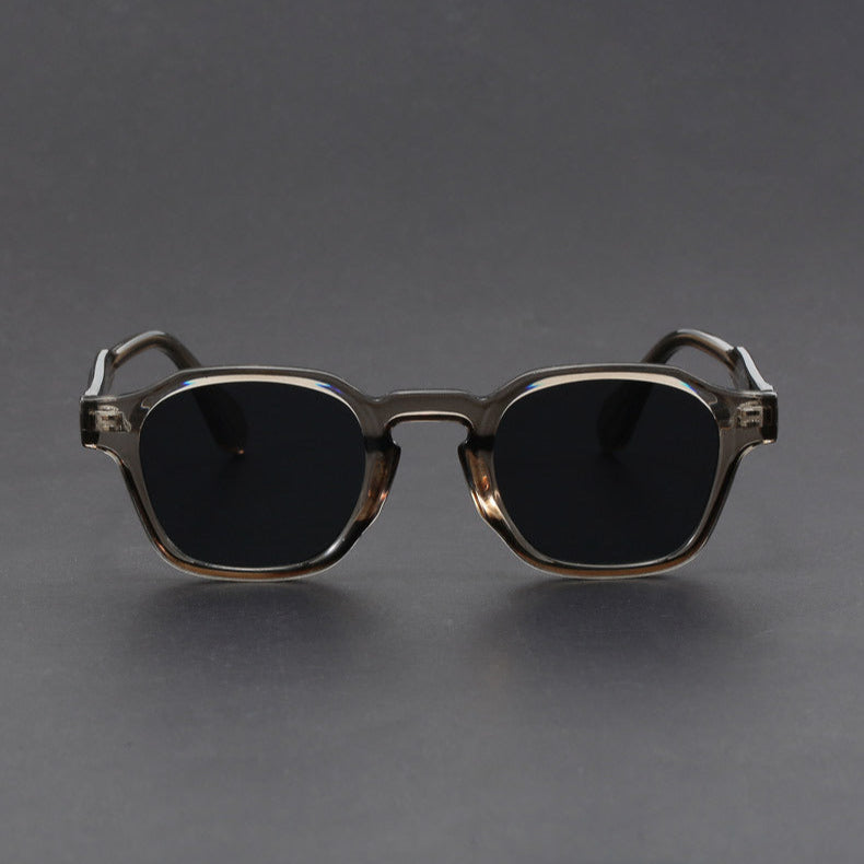 Elliot  Shades