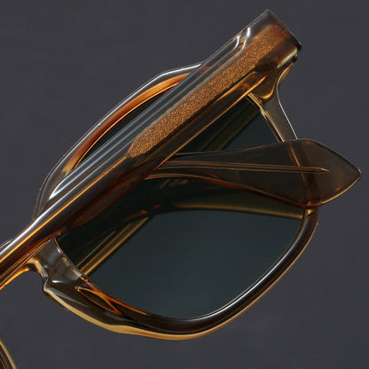 Elliot  Shades