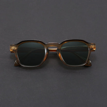 Elliot  Shades