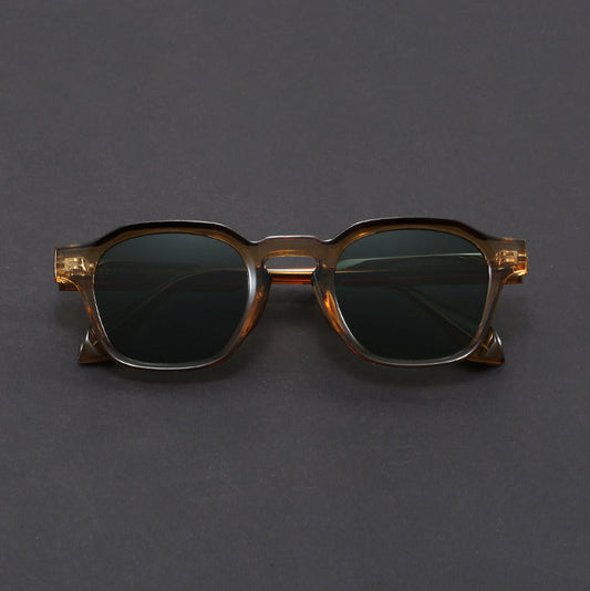 Elliot  Shades
