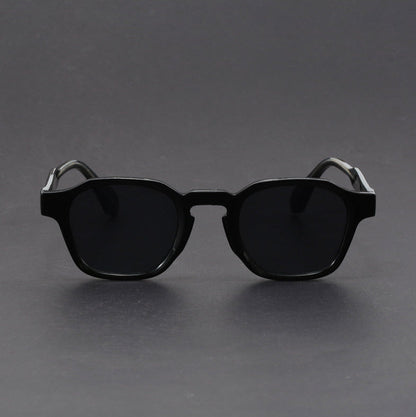 Elliot  Shades