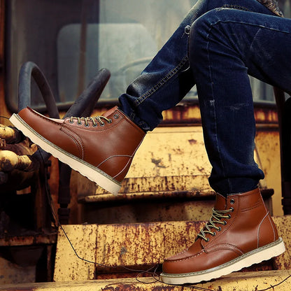 Chris - Boots