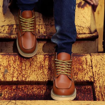 Chris - Boots