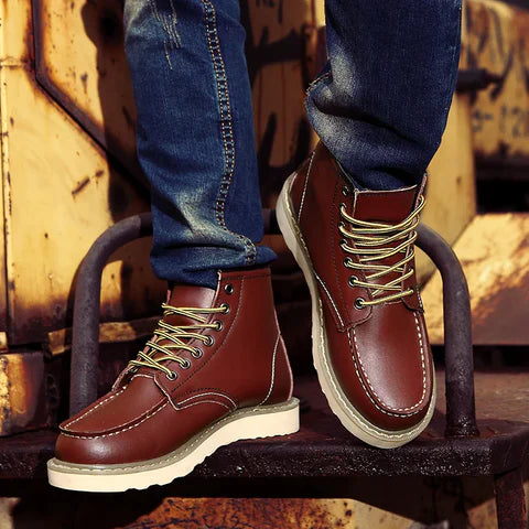 Chris - Boots